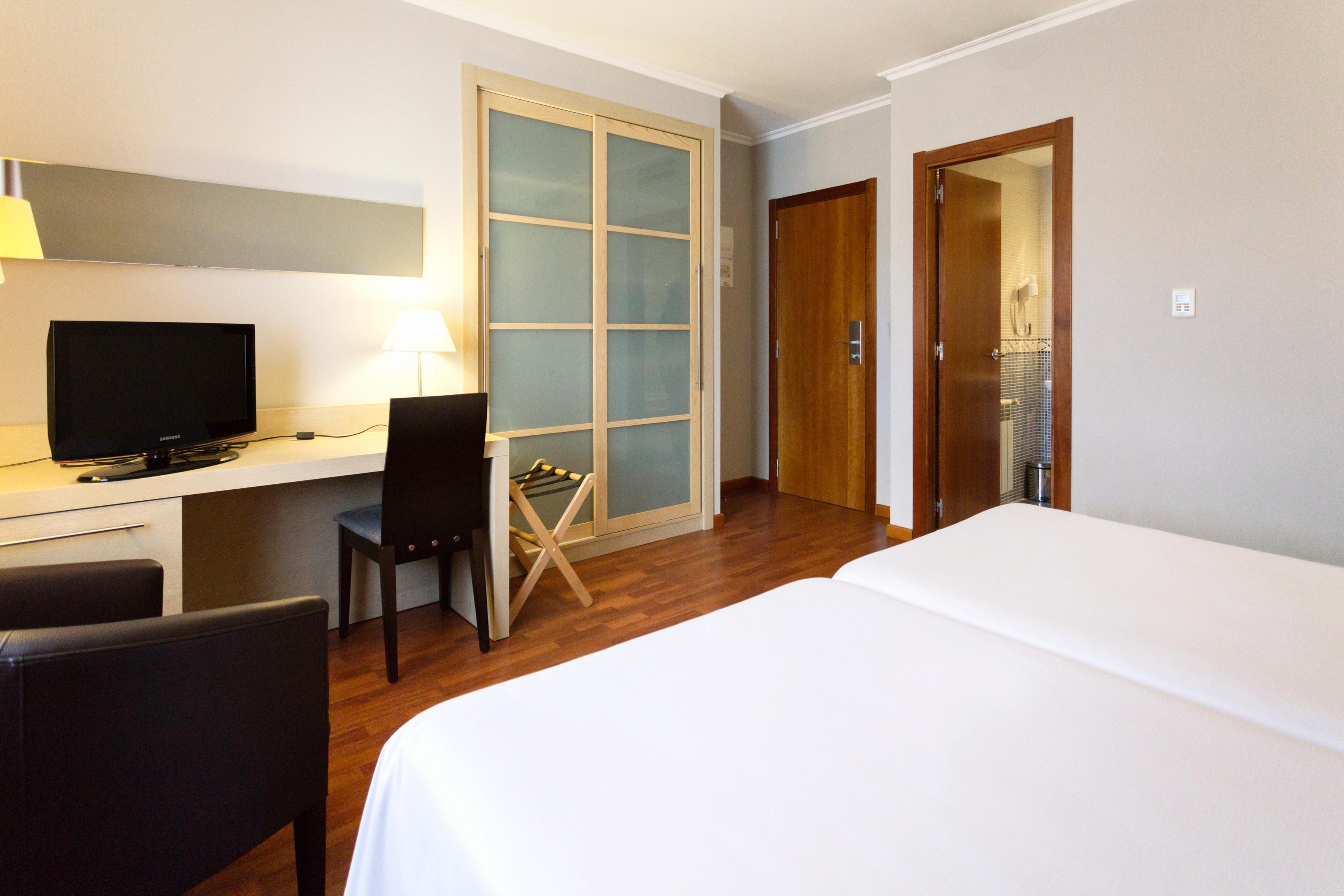 Hotel Valencia Ferrol Exterior photo
