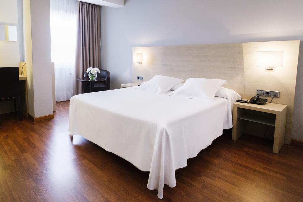 Hotel Valencia Ferrol Exterior photo
